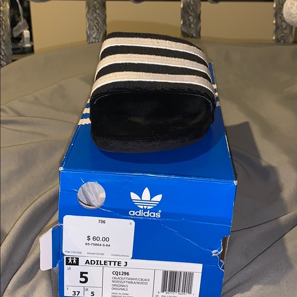 Adidas slides - Picture 4 of 5